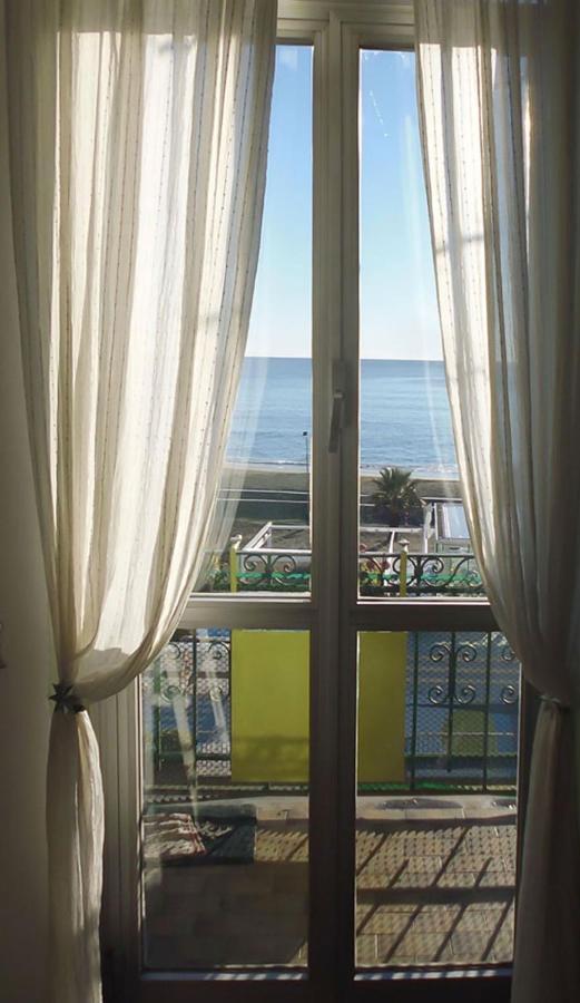 House By The Sea Apartamento Albissola Marina Exterior foto